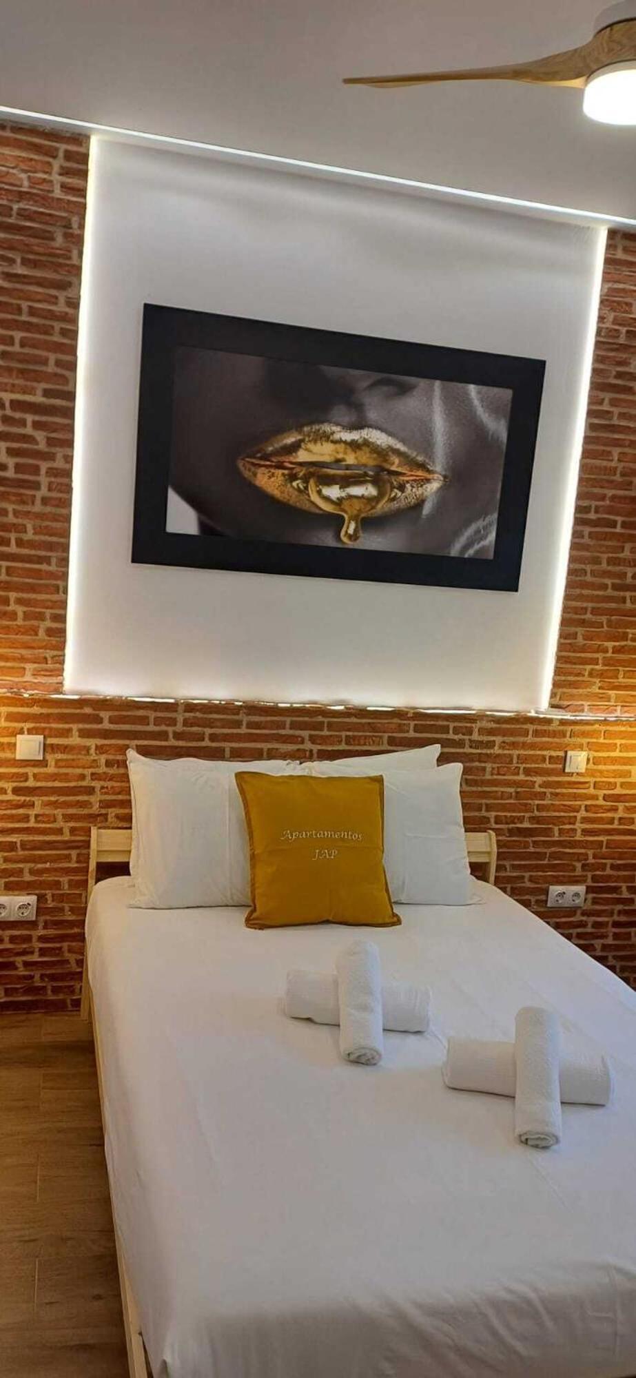 Apartamentos Santiago Cordero Мадрид Стая снимка