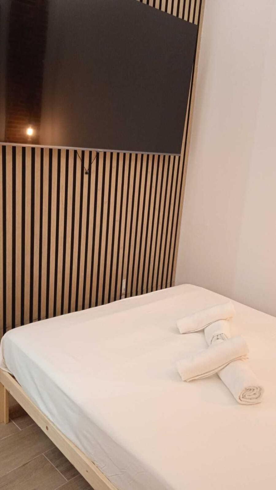 Apartamentos Santiago Cordero Мадрид Стая снимка